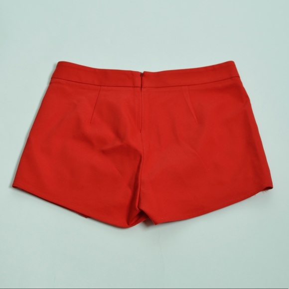 Express Shorts - Picture 2 of 2